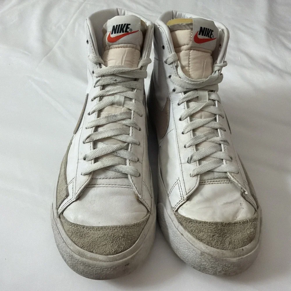 Nike Blazer Mid 77 Women's‎ Size 10 US CZ1055-118 White Pink Athletic Shoes Gym